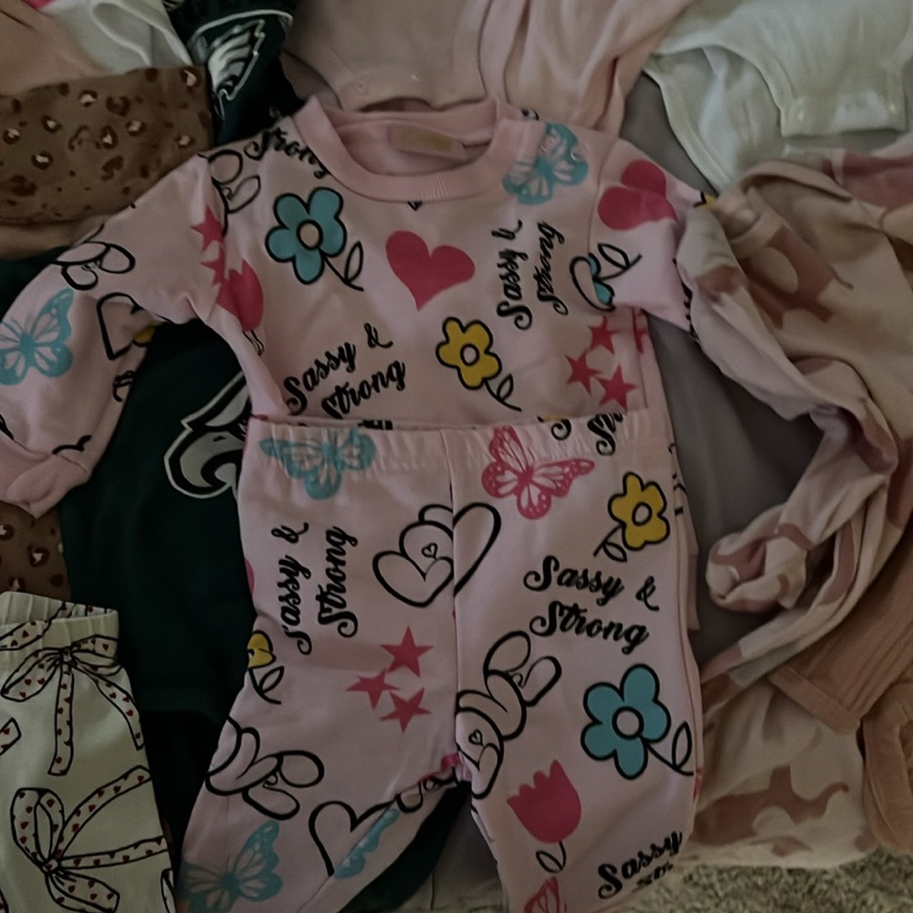 Bulk girls clothes (0-3 months) - Picture 7 of 7